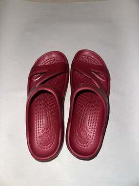 DAWGS Women's Z Sandals Red Comfort Slide Sandals